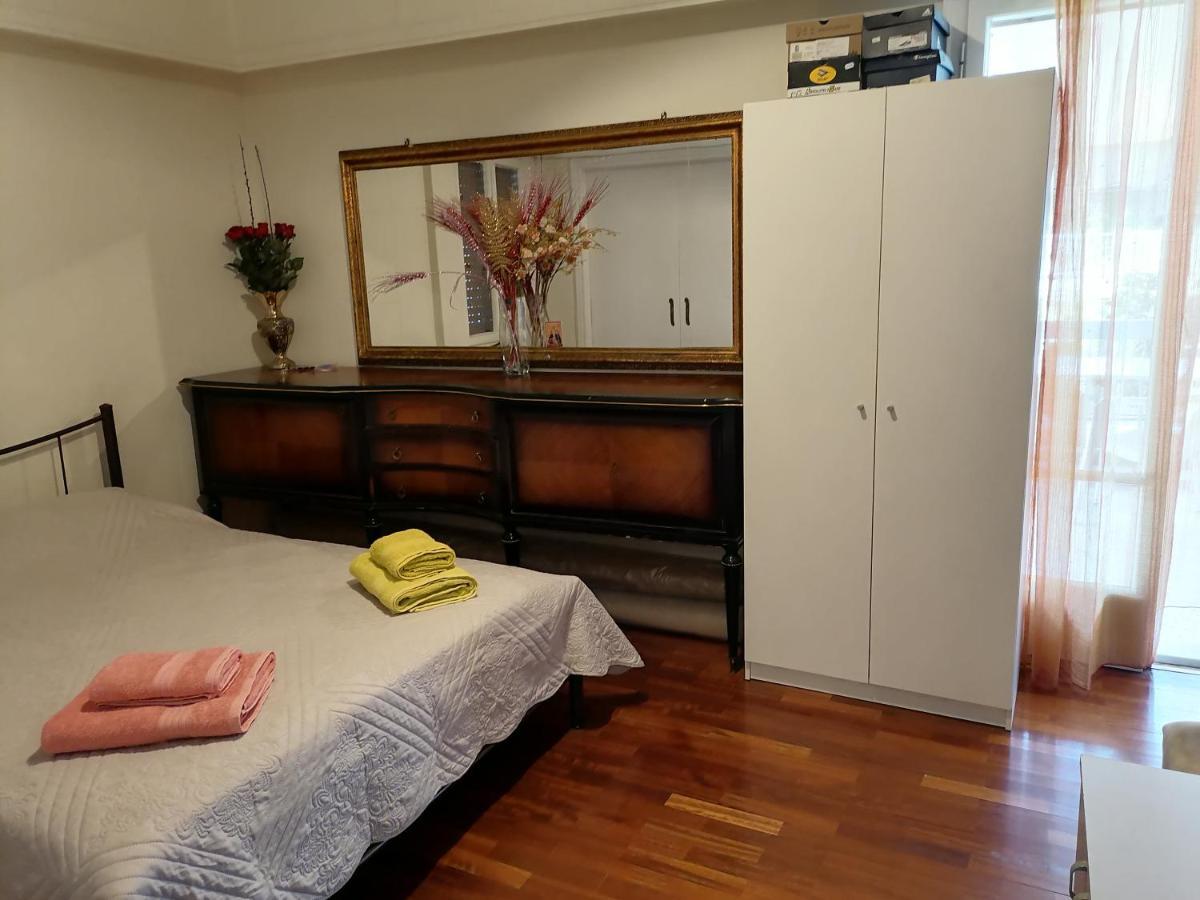 Kомната Гостья Apartment Atena Exterior foto
